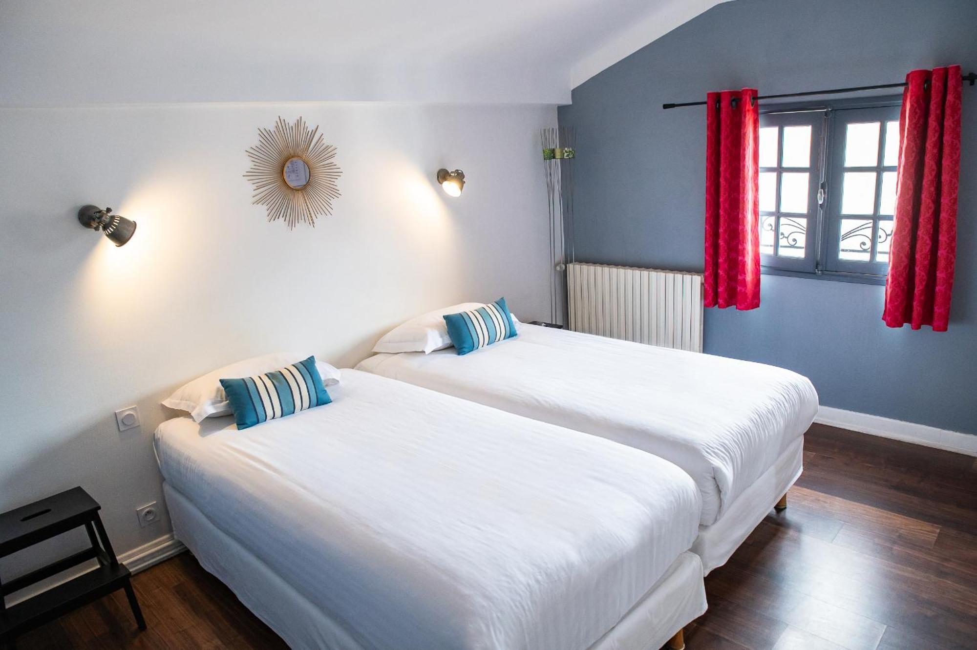 Hotel Le Port Neuf Байон Екстериор снимка
